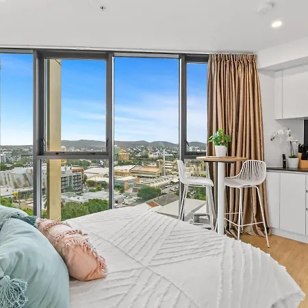 Brand-New Central Studio Apart With Views Brisbane Exterior photo