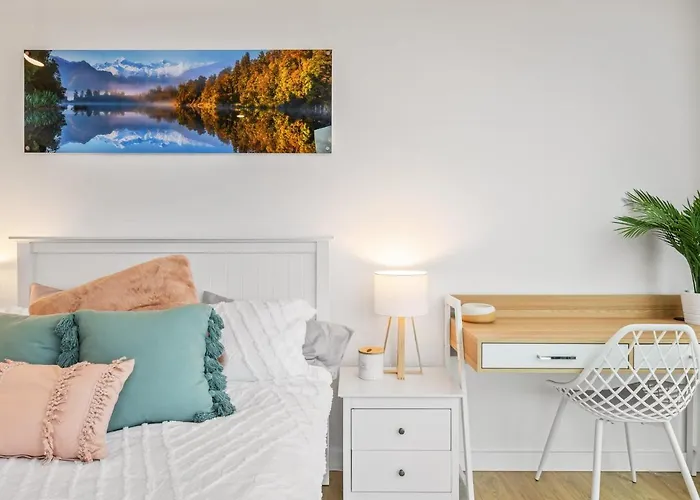 Brand-New Central Studio Apart With Views